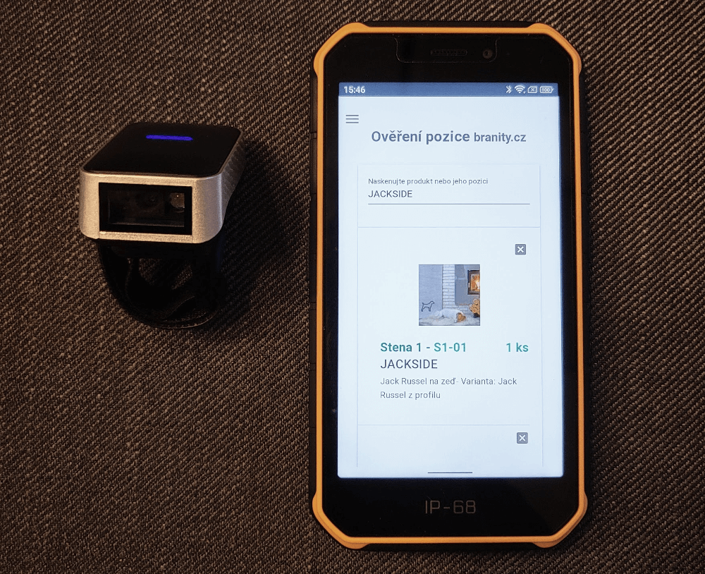 Brani Sklad a mobile device with a fingerprint reader.