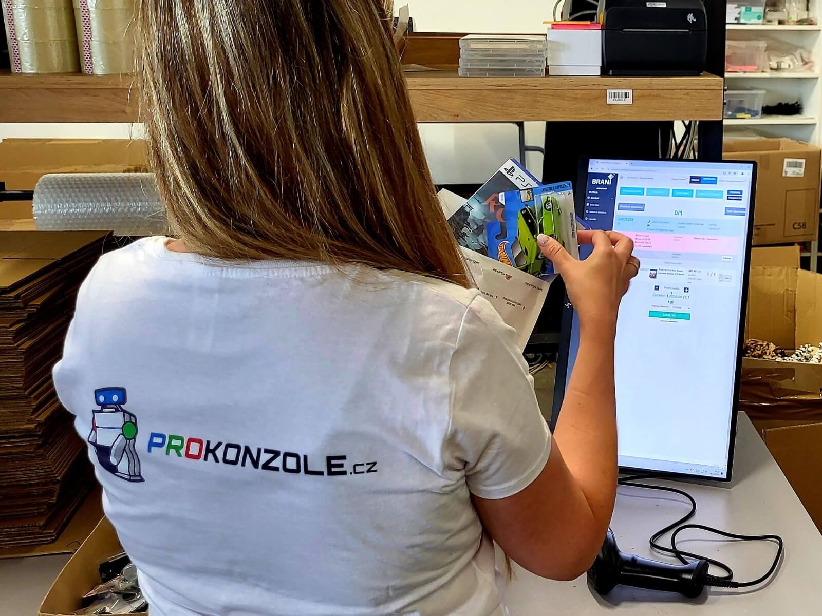 A termékek leolvasása a Prokonzole.cz-es megrendelések csomagolásakor